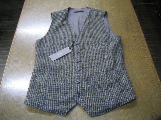 VEST/\16800